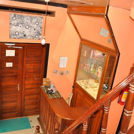 Chez Agnes Hotel Dakar Exterior photo