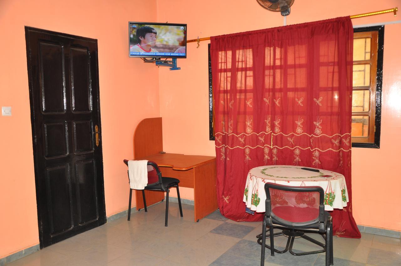 Chez Agnes Hotel Dakar Exterior photo