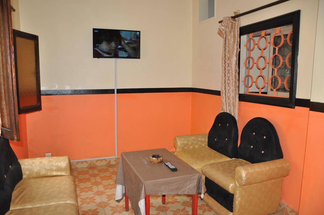 Chez Agnes Hotel Dakar Exterior photo
